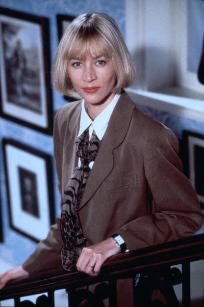 姬蒂·奥尔德里奇的写真-To Play the King 1993