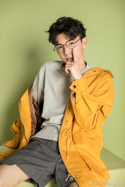 苗雅宁的写真-苗雅宁写真