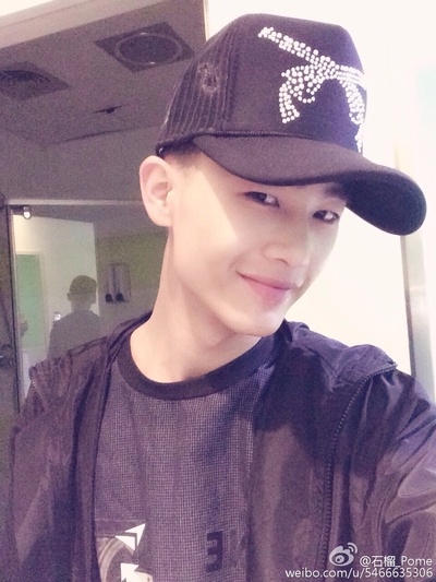 石榴的写真-不好意思去微博视奸了...