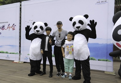 殷书祥的写真-殷书祥出席活动