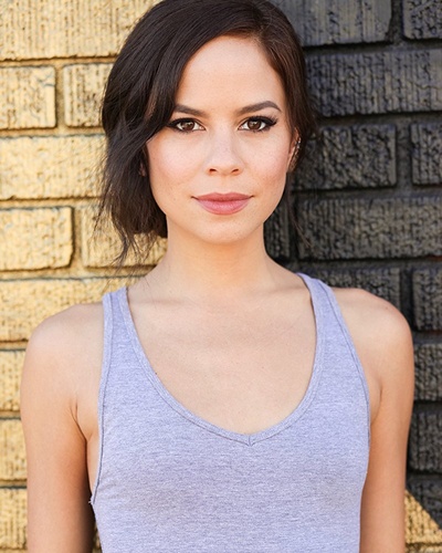 金佰利·伊达尔戈的写真