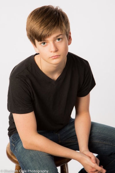 以利亚·史蒂文森的写真