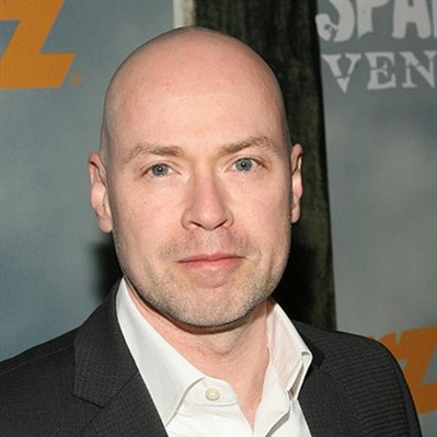 斯蒂文·S·迪奈特的写真