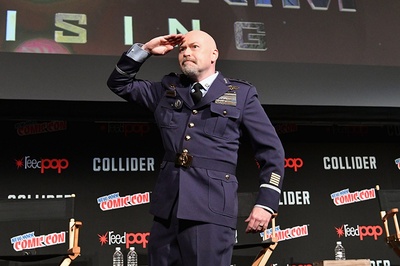 斯蒂文·S·迪奈特的写真