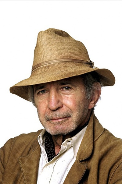 本·戈扎那的写真-狗镇