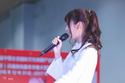 张语格的写真-via 水印 侵删