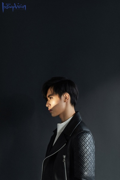 张逸杰的写真-眼神坚定的少年