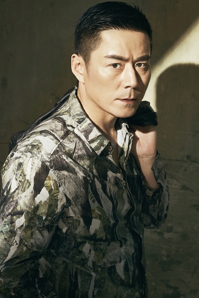 常铖的写真-常铖迷彩写真呼应春色...