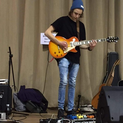 塞拉斯·列维·纽豪斯的写真-fb搬运~