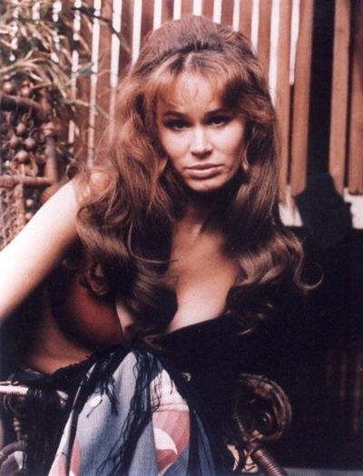 凯伦·布莱克的写真