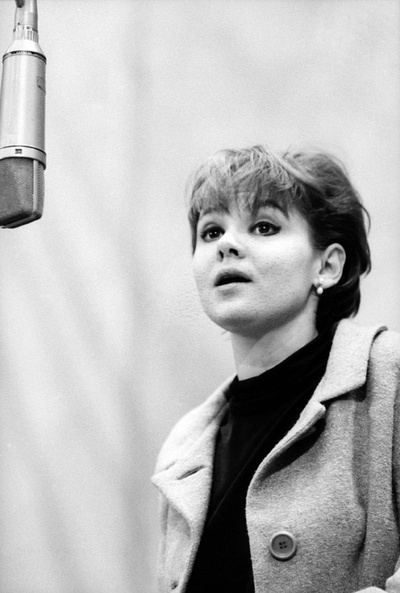 芭芭拉·哈里斯的写真