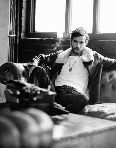 哈里·崔德威的写真