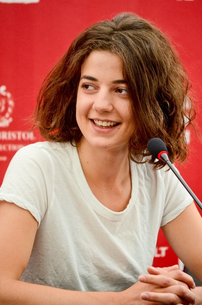 艾斯特·加瑞尔的写真