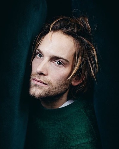 安迪·吉雷的写真