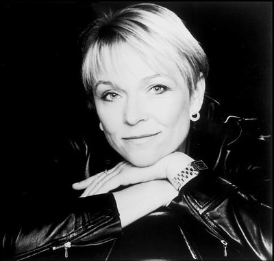 莎伦·马奎尔的写真