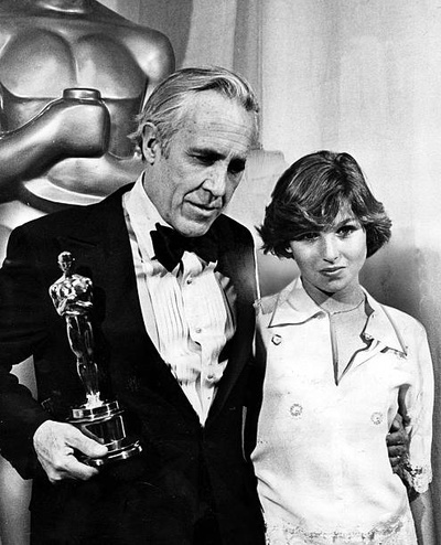 杰森·罗巴兹的写真-Jason Robards获得...