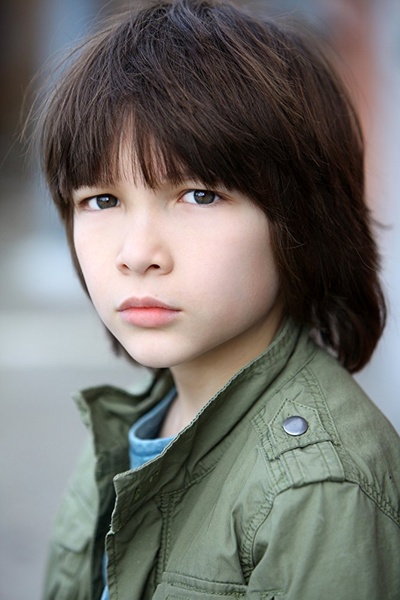 特欧·布里奥尼斯的写真