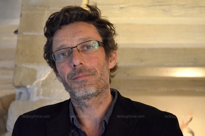 尼尔斯·塔维涅的写真