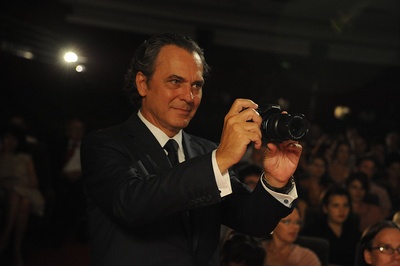 何塞·科罗纳多的写真