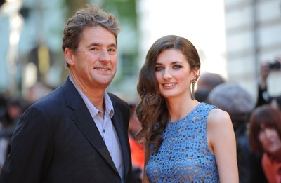 黛西·贝文的写真