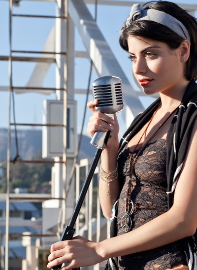 Sapphire Elia的写真