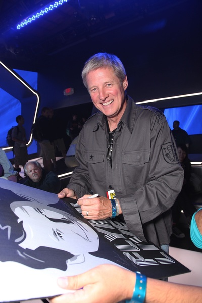 布鲁斯·巴克林纳的写真