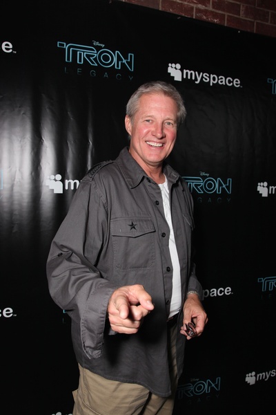 布鲁斯·巴克林纳的写真