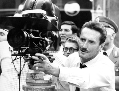 皮亚托·杰米的写真