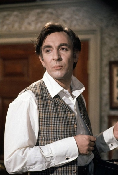 罗伯特·斯蒂芬斯的写真