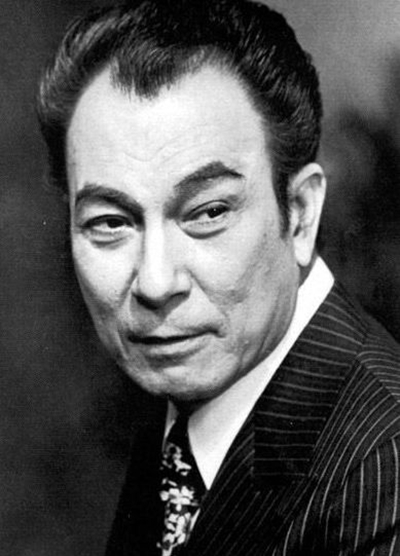 石坚的写真-石坚