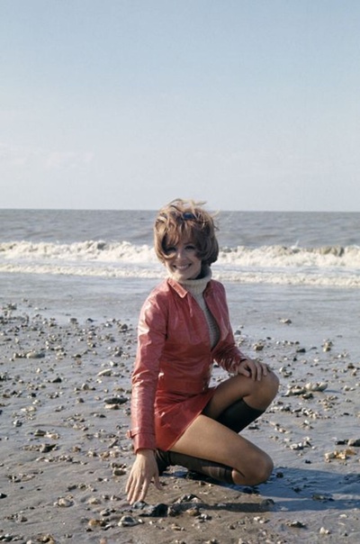 玛尔琳·若贝尔的写真