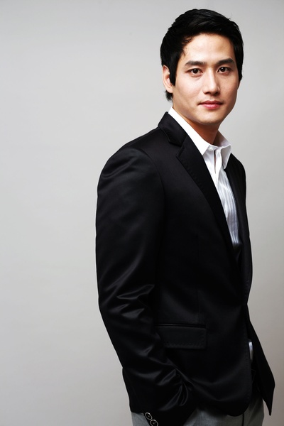 朴海俊的写真-正直脸