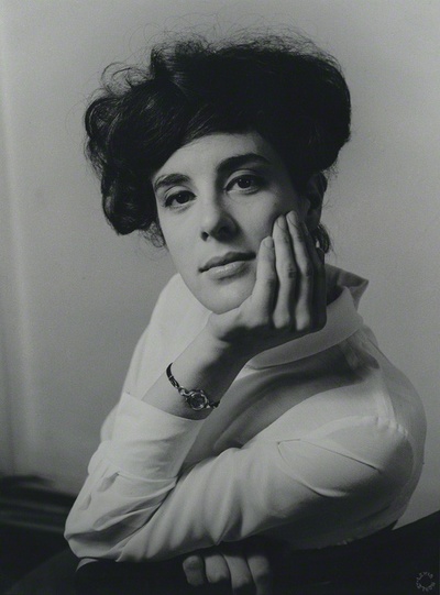 伊莲诺·布罗的写真