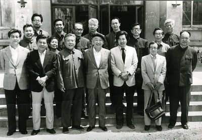 山本萨夫的写真-1960年6月7日，日本...