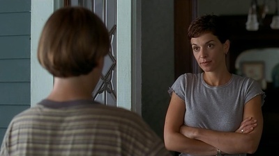 安娜贝拉·莎拉的写真-短发太美了