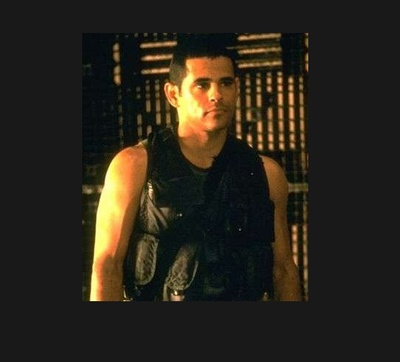 雷蒙德·克鲁斯的写真-哈哈哈哈哈哈哈年轻的...