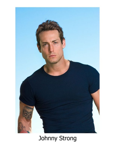 强尼·斯特朗的写真-好水嫩