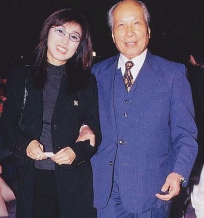 曹达华的写真-视米雪为干女儿