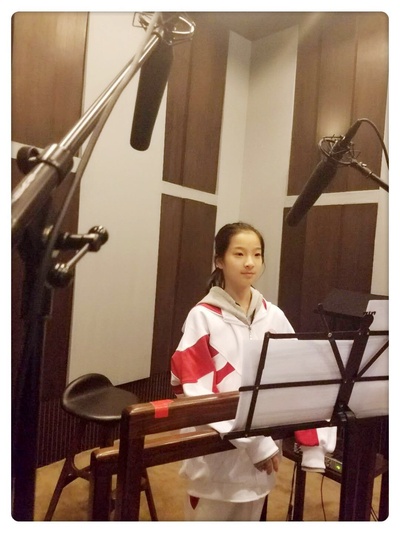 吴屹桐的写真-配音现场照片