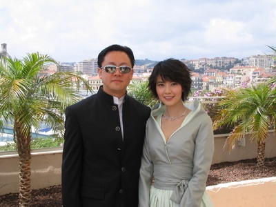 李华彤的写真-与演员高圆圆