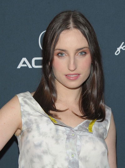 佐伊·利斯特·琼斯的写真