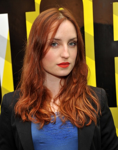 佐伊·利斯特·琼斯的写真