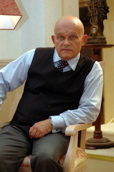 亚当·费仁希的写真