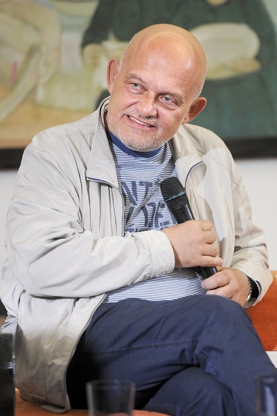 亚当·费仁希的写真-Adam Ferency参加索...