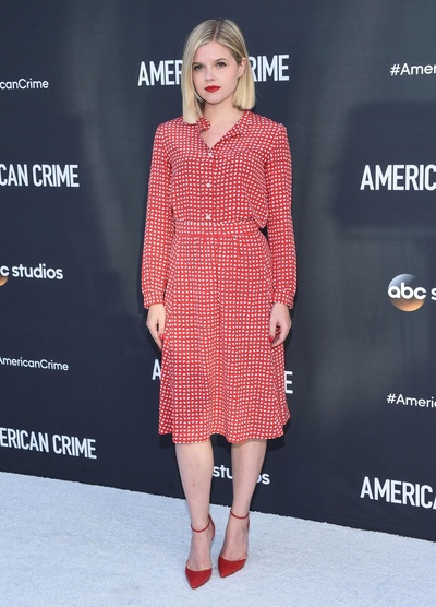 安娜·穆尔沃伊·滕的写真