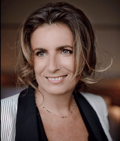 丽萨·阿祖洛斯的写真