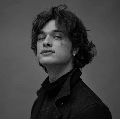 卢卡·梅利亚瓦的写真-Louka MELIAVA