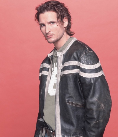 彼得·费辛利的写真