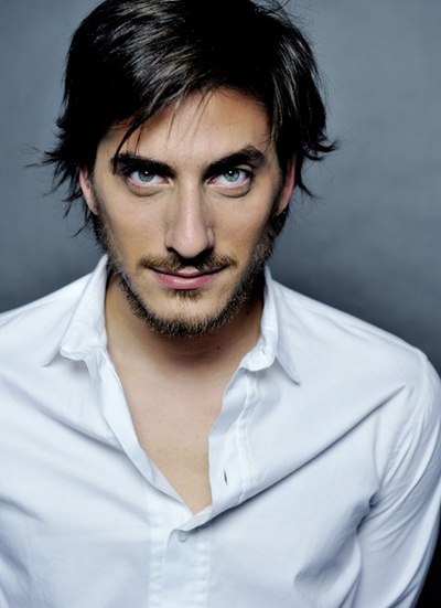 卢卡·马里内利的写真-luca-marinelli-in-un-ri...
