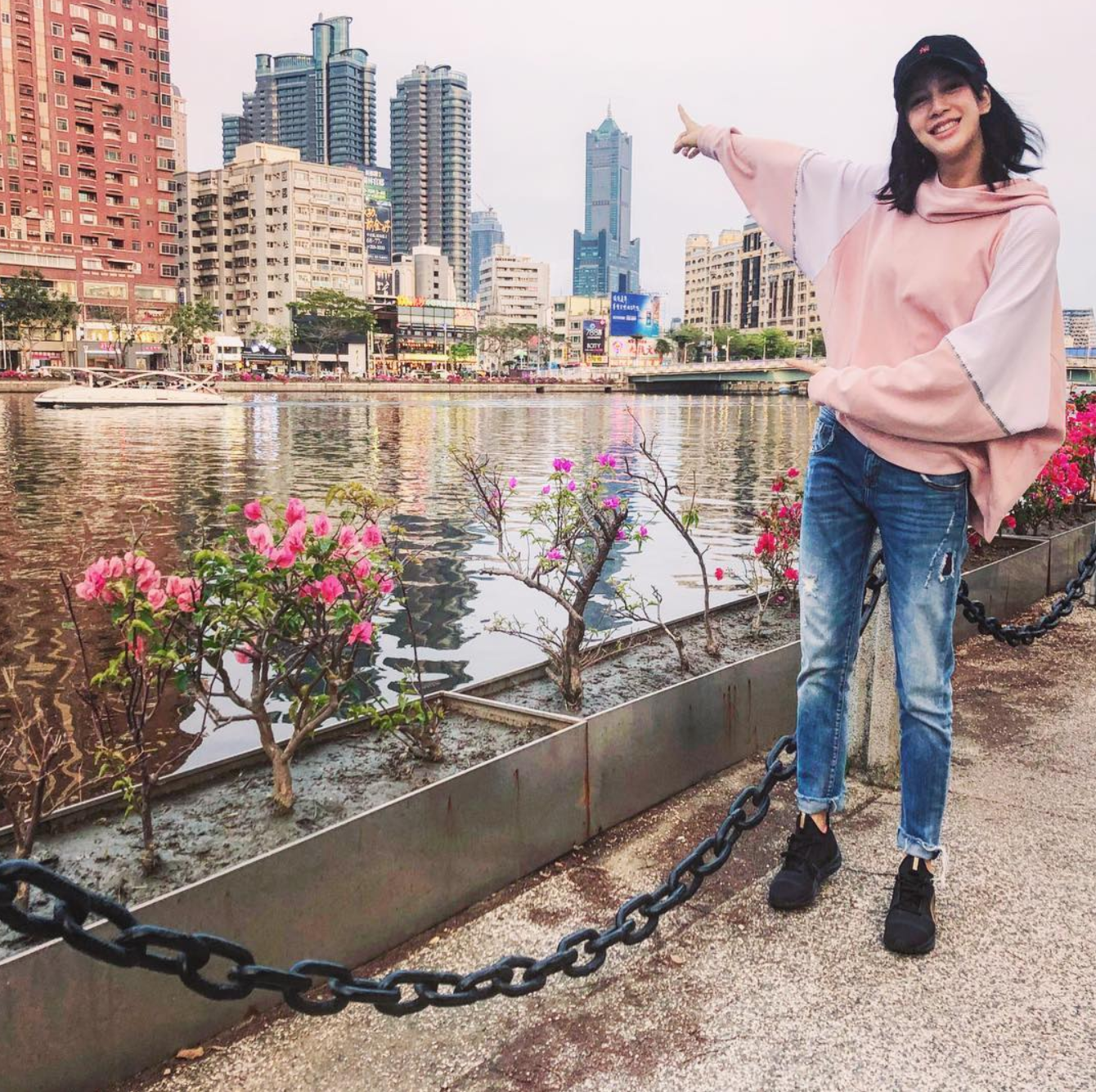 刘奕儿的写真-Instagram：eugenieli...